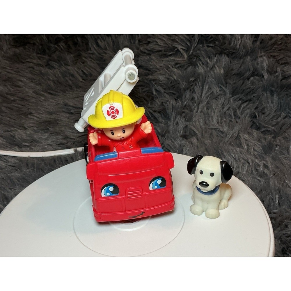 Fisher Price Fireman /Dog And Truck Little People Figures